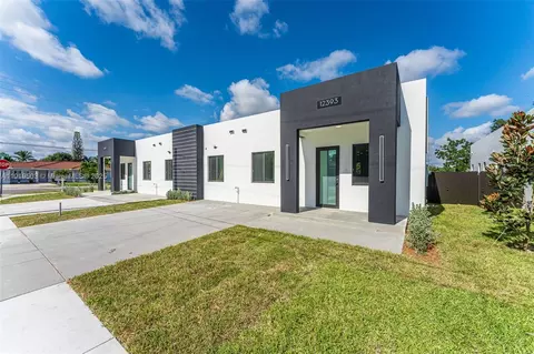 12393 SW 220th St, Miami, FL 33170