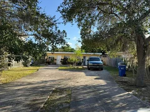 390 NE 30th St, Pompano Beach, FL 33064