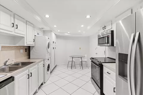 Other - 1121 Crandon Blvd #E304, Key Biscayne, FL 33149 photo 2 of 11