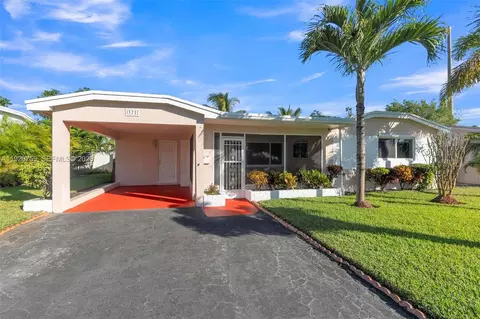 371 NE 42nd Ct, Oakland Park, FL 33334