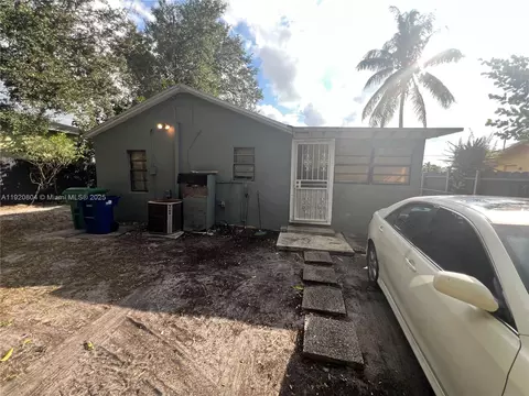 Exterior - 2255 NW 85th St, Miami, FL 33147 photo 25 of 31