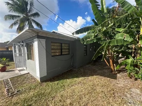 Exterior - 2255 NW 85th St, Miami, FL 33147 photo 6 of 31