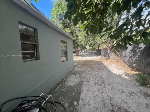 Exterior - 2255 NW 85th St, Miami, FL 33147 photo 10 of 31