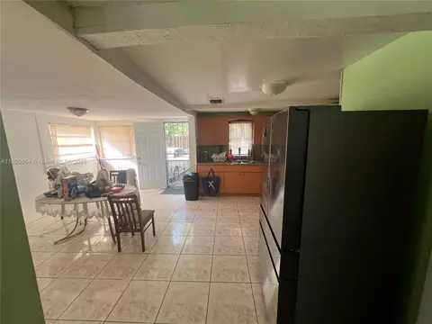 Entry Way - 2255 NW 85th St, Miami, FL 33147 photo 6 of 7