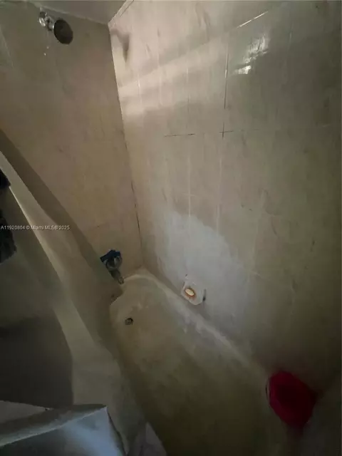Bath - 2255 NW 85th St, Miami, FL 33147 photo 5 of 5
