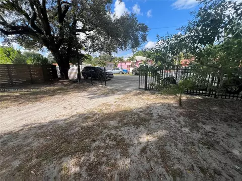 Exterior - 2255 NW 85th St, Miami, FL 33147 photo 18 of 31