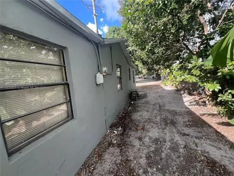 Exterior - 2255 NW 85th St, Miami, FL 33147 photo 8 of 31