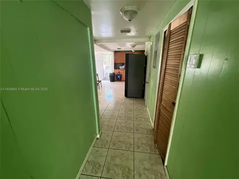 Entry Way - 2255 NW 85th St, Miami, FL 33147 photo 4 of 7