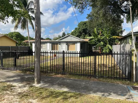Exterior - 2255 NW 85th St, Miami, FL 33147 photo 3 of 31