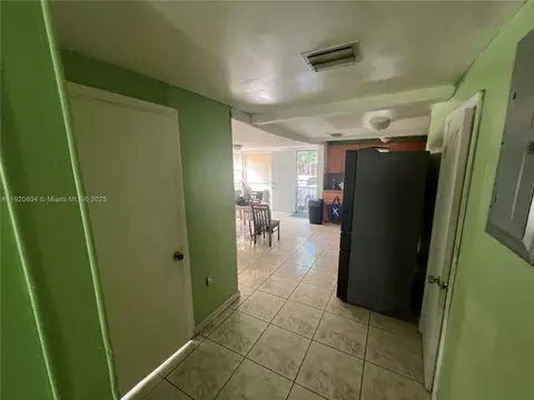 Entry Way - 2255 NW 85th St, Miami, FL 33147 photo 5 of 7
