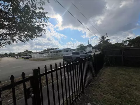 Exterior - 2255 NW 85th St, Miami, FL 33147 photo 31 of 31