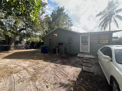 Exterior - 2255 NW 85th St, Miami, FL 33147 photo 24 of 31
