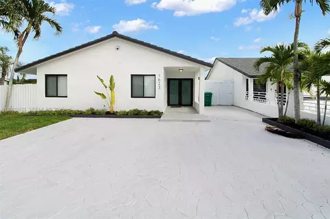 1623 SW 138th Ct, Miami, FL 33175