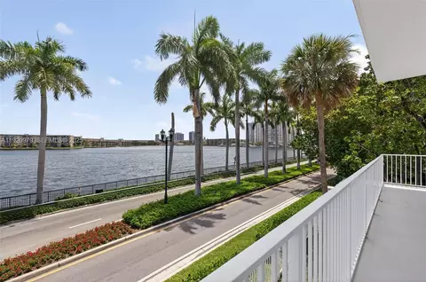 2851 NE 183rd St #216E, Aventura, FL 33160