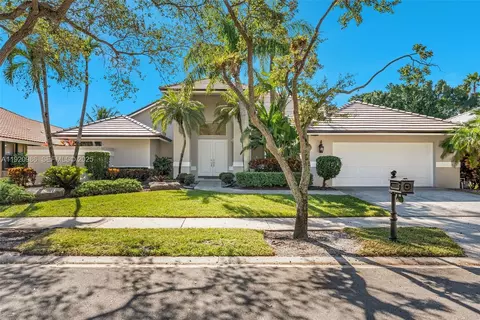 1003 Trailmore Ln, Weston, FL 33326