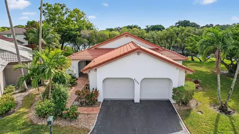 2360 Dover, Weston, FL 33326