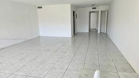 1885 NE 121st St #17, North Miami, FL 33181