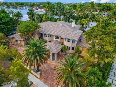 View/Area - 7225 Gleneagle Dr, Miami Lakes, FL 33014 photo 1 of 11