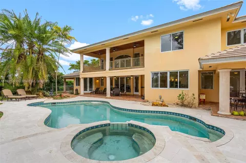 Exterior - 7225 Gleneagle Dr, Miami Lakes, FL 33014 photo 12 of 18