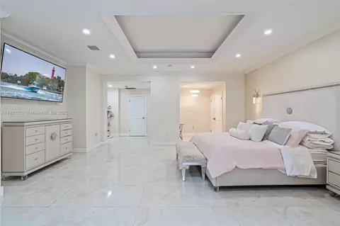 Bedroom - 7225 Gleneagle Dr, Miami Lakes, FL 33014 photo 6 of 12