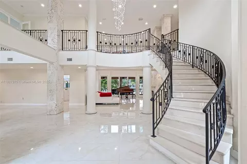 Entry Way - 7225 Gleneagle Dr, Miami Lakes, FL 33014 photo 1 of 8