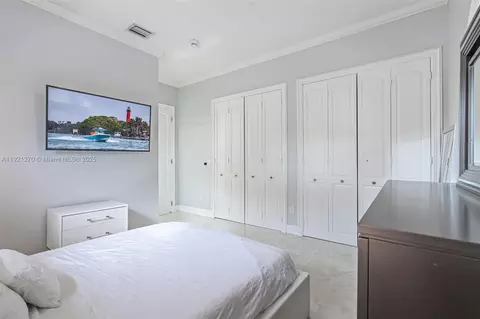 Bedroom - 7225 Gleneagle Dr, Miami Lakes, FL 33014 photo 10 of 12