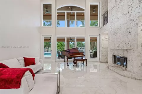 Living - 7225 Gleneagle Dr, Miami Lakes, FL 33014 photo 1 of 5