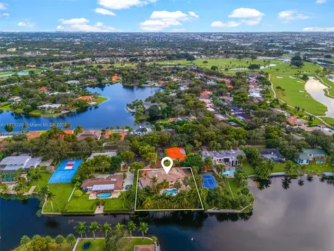 View/Area - 7225 Gleneagle Dr, Miami Lakes, FL 33014 photo 9 of 11