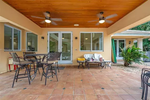 Exterior - 7225 Gleneagle Dr, Miami Lakes, FL 33014 photo 14 of 18