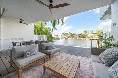 429 Poinciana Island Dr #1415, Sunny Isles Beach, FL 33160