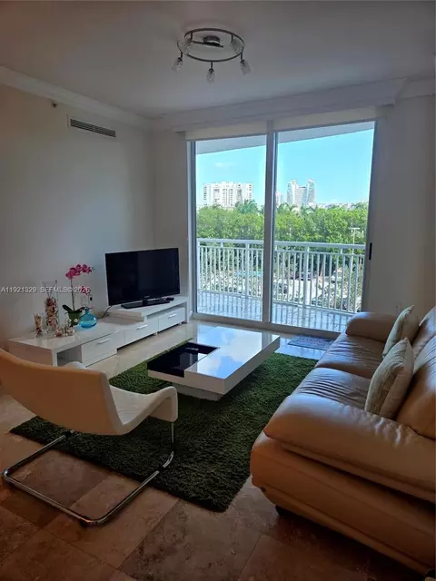 1755 E Hallandale Beach Blvd #305E, Hallandale Beach, FL 33009