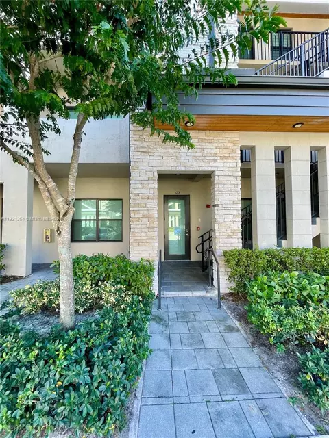 7805 NW 104th Ave #5, Doral, FL 33178