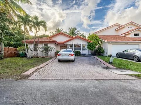 19030 NW 86th Ct, Hialeah, FL 33015