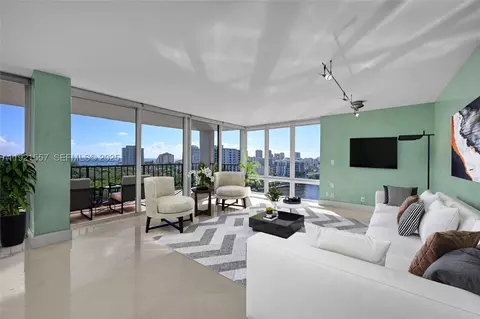 936 Intracoastal Dr #15H, Fort Lauderdale, FL 33304