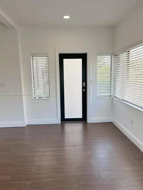 5790 SW 5th St, Miami, FL 33144