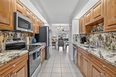 13705 SW 12th St #103B, Pembroke Pines, FL 33027