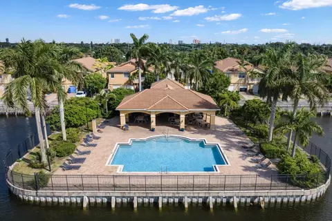 1718 Carvelle Dr #1718, Riviera Beach, FL 33404