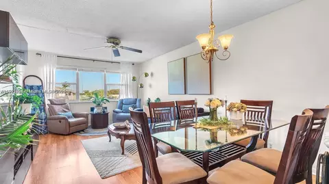 2223 Park Ln #207, Hollywood, FL 33021