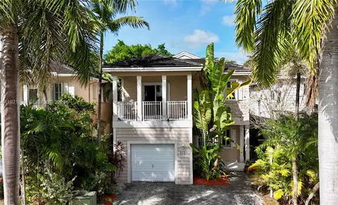 3121 SE 2nd Dr, Homestead, FL 33033