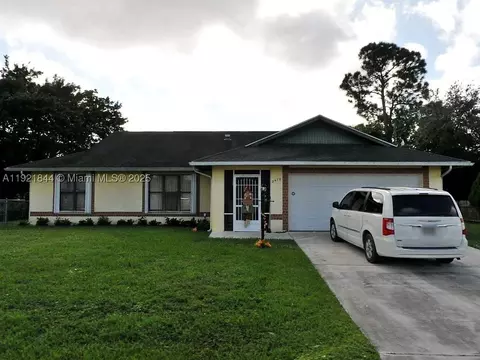 2410 SE Renick Ave, Port Saint Lucie, FL 34952
