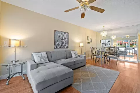 3140 Holiday Springs Blvd #9-102, Margate, FL 33063