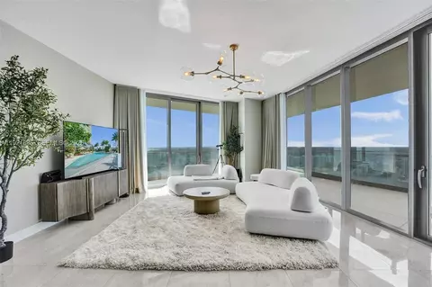 18975 Collins Ave #5205, Sunny Isles Beach, FL 33160