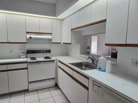 1000 SW 128th Ter #410V, Pembroke Pines, FL 33027