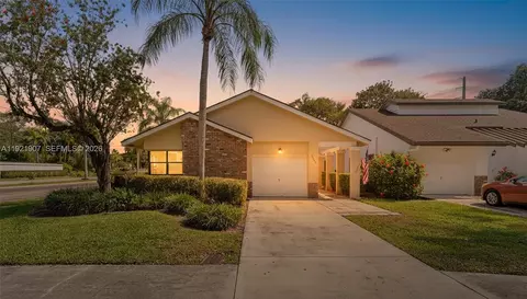 2540 Calamondin Cir, Coconut Creek, FL 33063