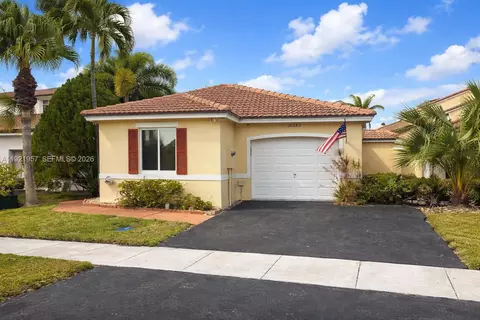 17253 NW 6th Ct, Pembroke Pines, FL 33029
