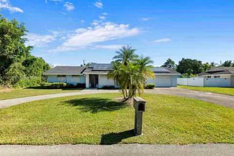 27221 SW 167th Ct, Homestead, FL 33031