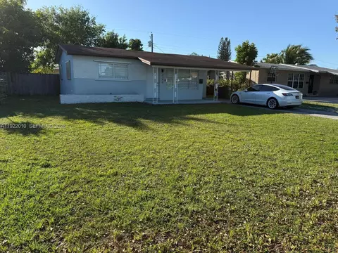 2340 Jamaica Dr, Miramar, FL 33023