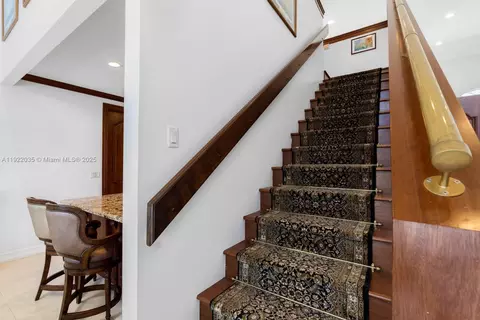 Entry Way - 4241 NE 23 Ter, Lighthouse Point, FL 33064 photo 2 of 3