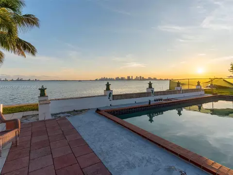 1680 S Treasure Dr, North Bay Village, FL 33141