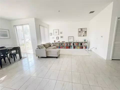 4331 SW 160th Ave #102, Miramar, FL 33027